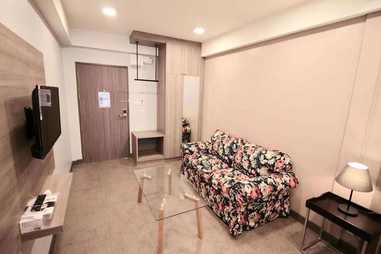 R 17 Living Hotel Bangkok Luaran gambar
